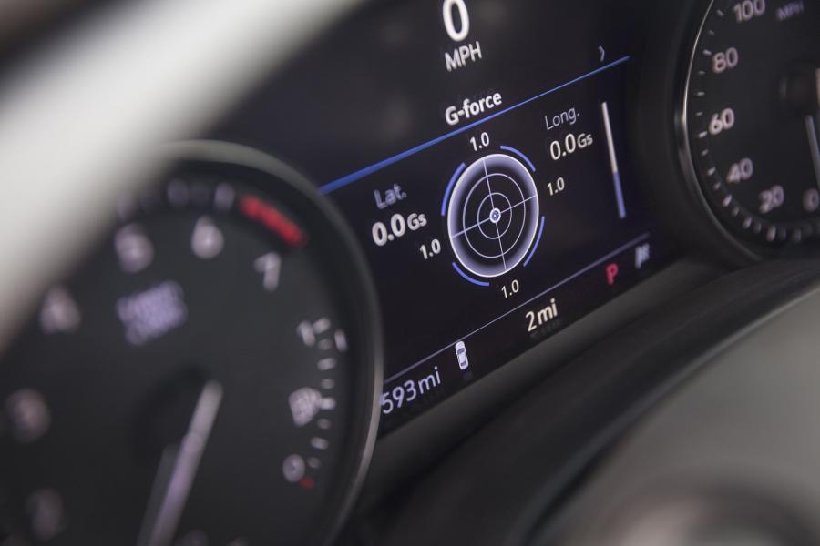 Панель приборов Cadillac CT4 Sport 2019 года  (фото 2 из 10)
